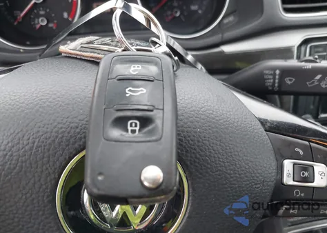 2017 Volkswagen Passat 1.8T Se z USA, uszkodzony, nr VIN 1VWBT7A3XHC083672